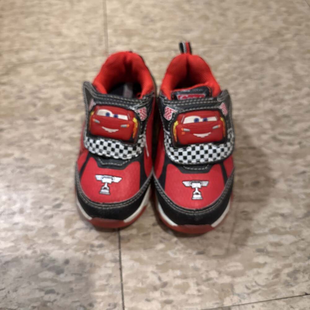 Disney Pixar Cars Lightning McQueen Toddler Boys Light-Up Athletic Sneakers